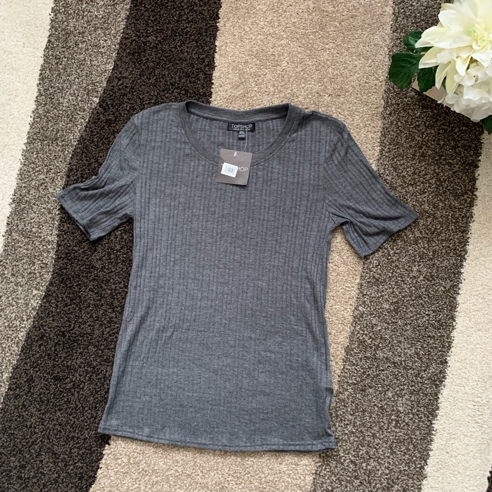 🍭TOPSHOP: Gray Essential Tee! - Size 6 (NWT)